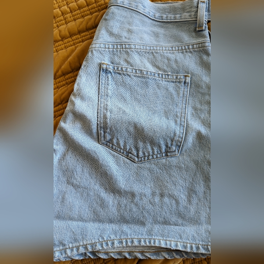 Agolde cut out denim shorts! - Picture 4 of 4